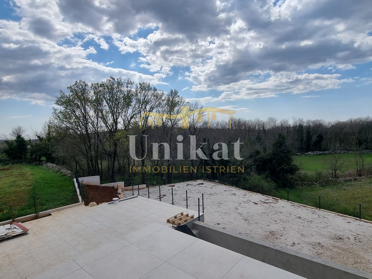 Casa nei dintorni di Višnjan - 4 camere da letto e piscina